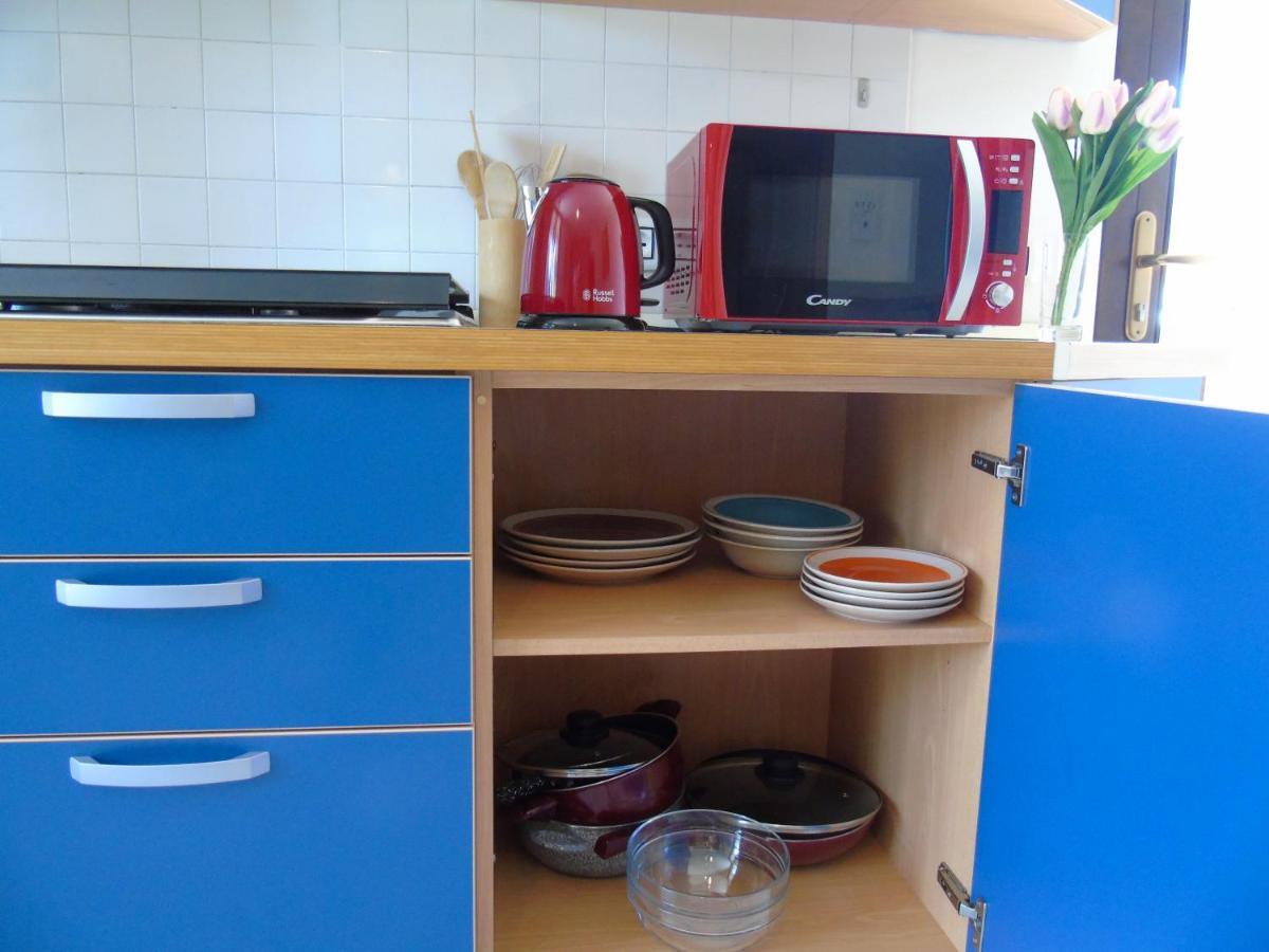 Ferienwohnung Discovery Flat With Pool & Bikes Sirmione Exterior foto